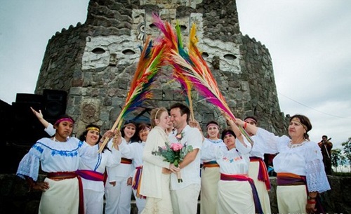 Video: Cặp đôi “nghiện”...cưới - 6