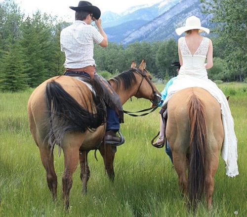 Video: Cặp đôi “nghiện”...cưới - 13