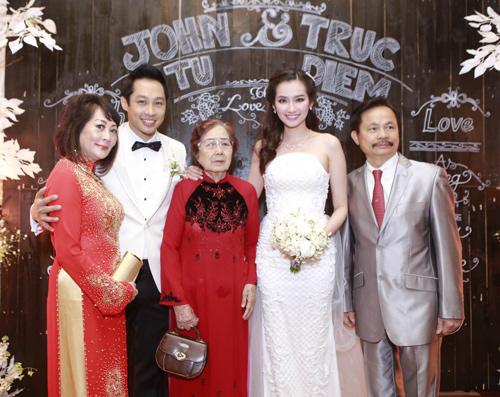 Trúc Diễm ôm chú rể khiêu vũ trong lễ cưới - 12