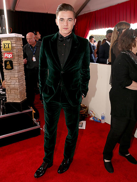 Madonna khoe trọn vòng 3 trên thảm đỏ Grammy - 2