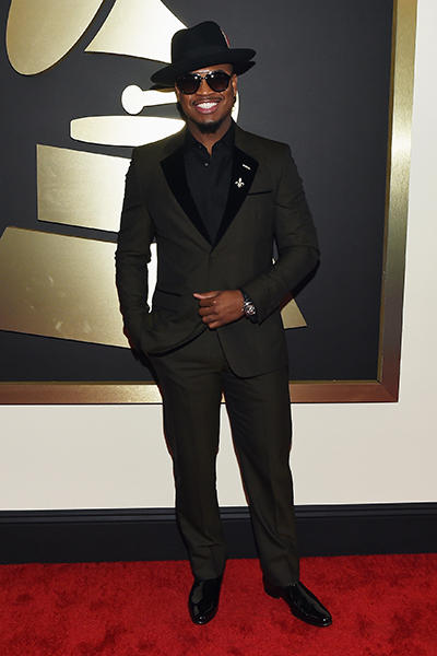 Madonna khoe trọn vòng 3 trên thảm đỏ Grammy - 7