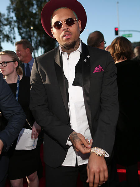 Madonna khoe trọn vòng 3 trên thảm đỏ Grammy - 5