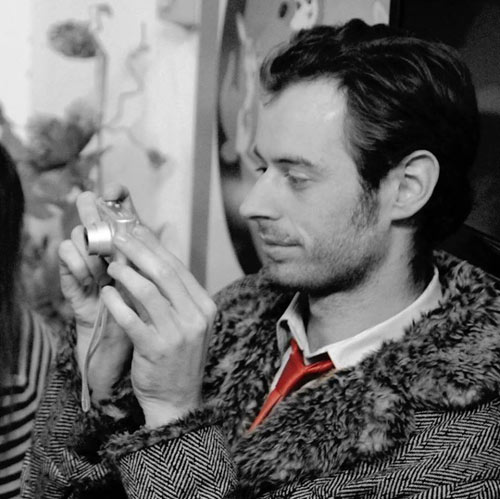 Thầy giáo Tây háo hức vì được chọn xông nhà bạn gái Việt - 1