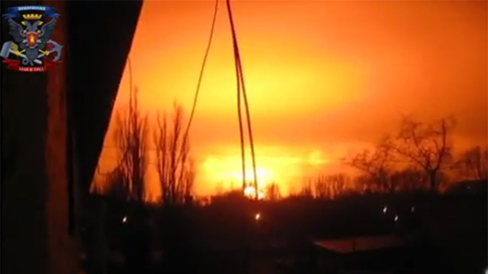 Ukraine: Nhà máy hóa chất nổ “như bom hạt nhân” - 1