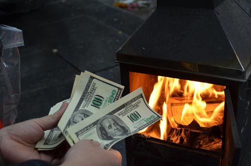 HN: Vỉa hè phố cổ “đỏ lửa” trong ngày tiễn ông Táo - 5