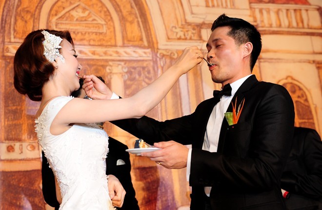 Khoảnh khắc khó quên trong đám cưới của sao Việt - 2