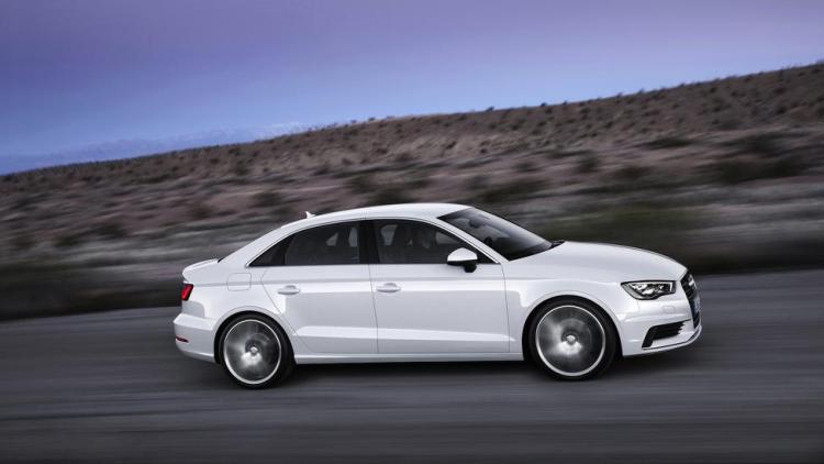 Audi đánh bại Mercedes về doanh số bán hàng toàn cầu - 1