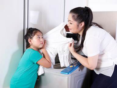 Cùng Đông Nhi, Hồng Vân đi mua sắm Tết - 1