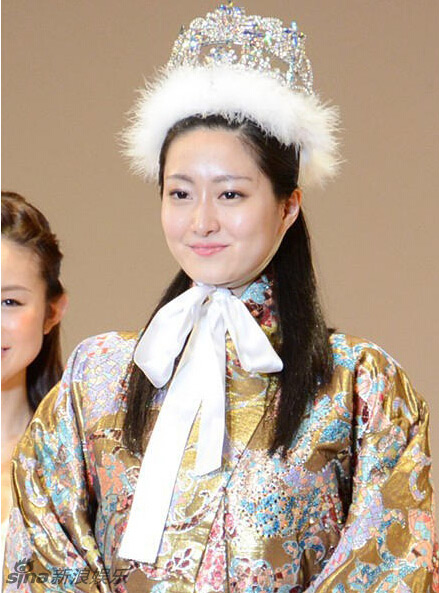 Phát hoảng vì bộ răng hô của hoa khôi Nhật Bản - 7