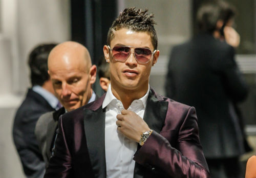 HLV Ancelotti bảo vệ chuyện Ronaldo tiệc tùng - 1