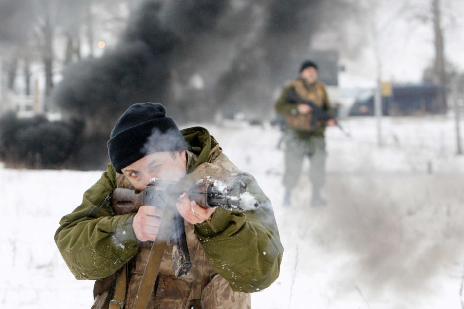 Ukraine: Ngừng bắn cận kề, giao tranh vẫn bùng lên dữ dội - 1