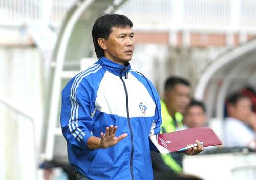 HLV Trần Công Minh đối diện thử thách lớn - 2