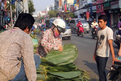 Phiên chợ lá độc đáo “năm 1 lần” giữa Sài Gòn - 7