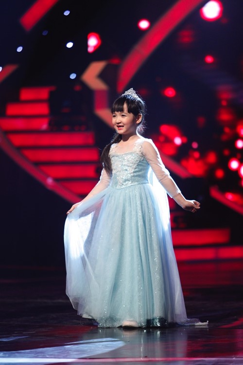 Con gái Trang Nhung tiến thẳng Chung kết Vietnam's got talent - 1