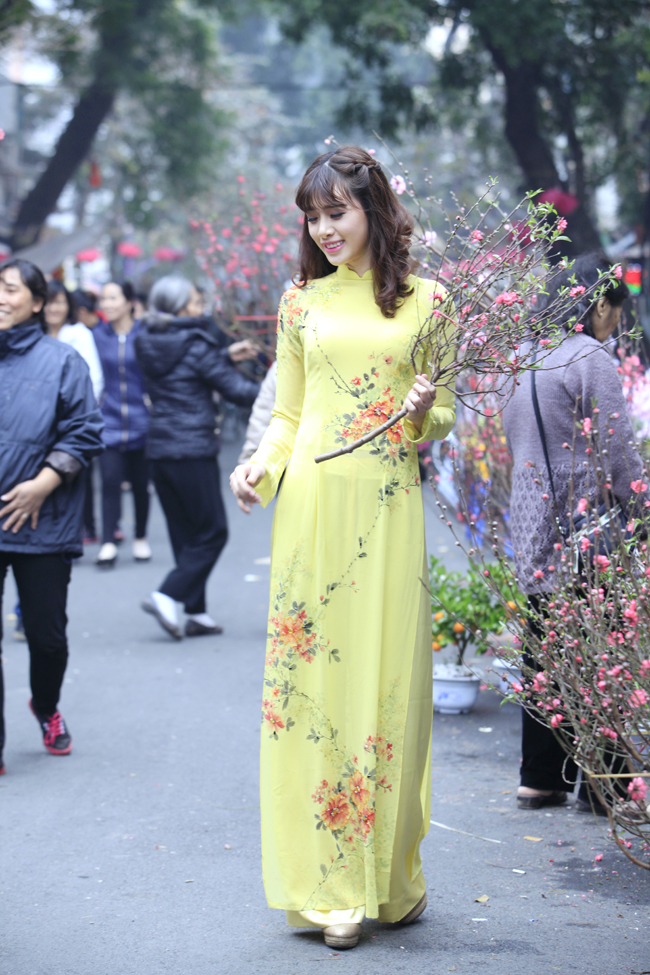 "Năm nào cũng phải thức cùng nhau qua giao thừa để thắp hương tổ tiên, xem pháo hoa và cùng nhau chúc mừng năm mới"
