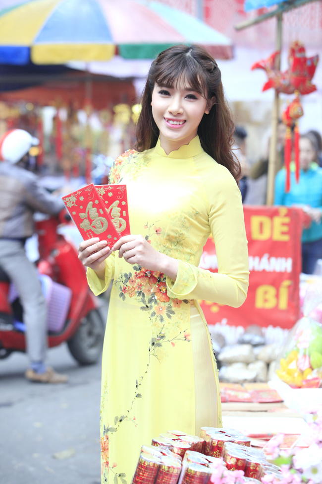 E ấp trước bậc thềm mùa xuân
