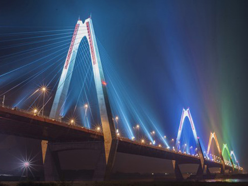 Bắn pháo hoa giao thừa: Cấm xe lên cầu Nhật Tân - 1