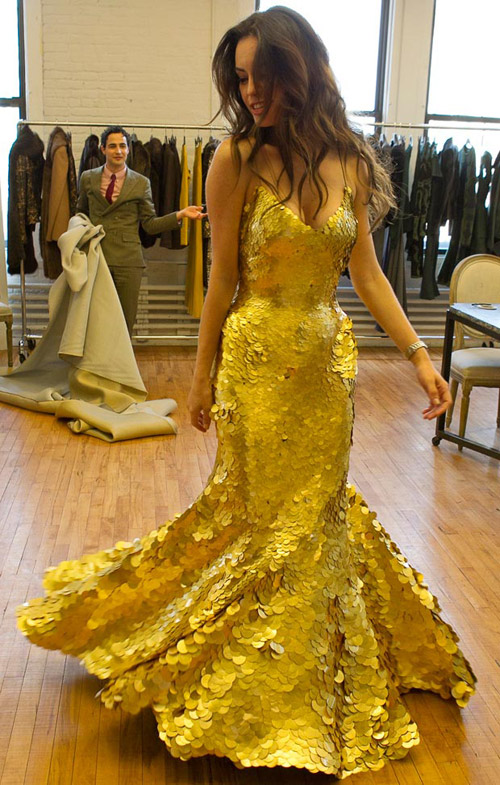 5 chiếc váy dát vàng tiền tỉ cực kỳ xa xỉ - 1