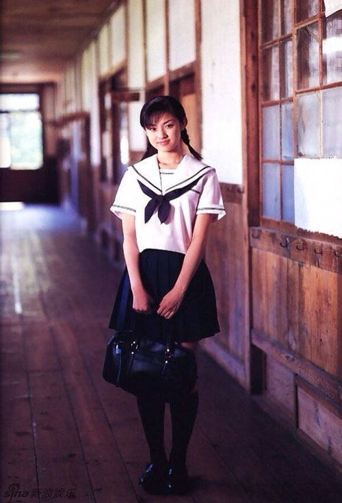 Những ngọc nữ Nhật thuần khiết trong trang phục nữ sinh - 4