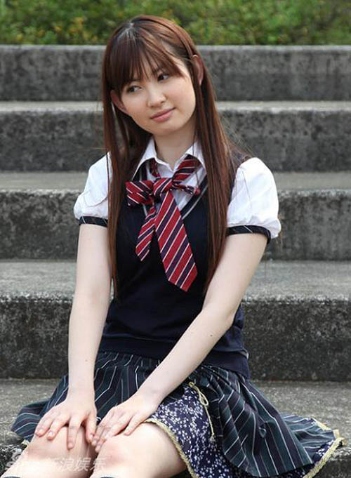 Những ngọc nữ Nhật thuần khiết trong trang phục nữ sinh - 9