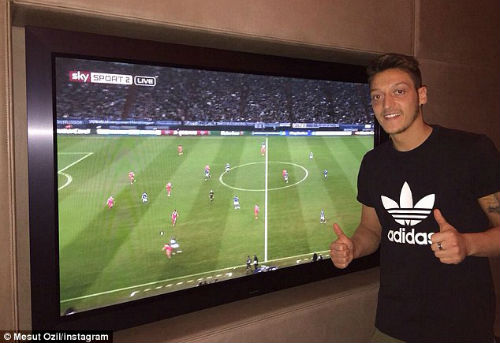 Tin HOT tối 19/2: Busquets có hợp đồng mới - 2