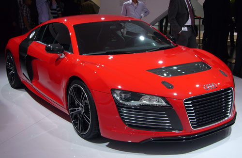 Audi chứng thực việc phát triển Audi R8 e-tron - 1