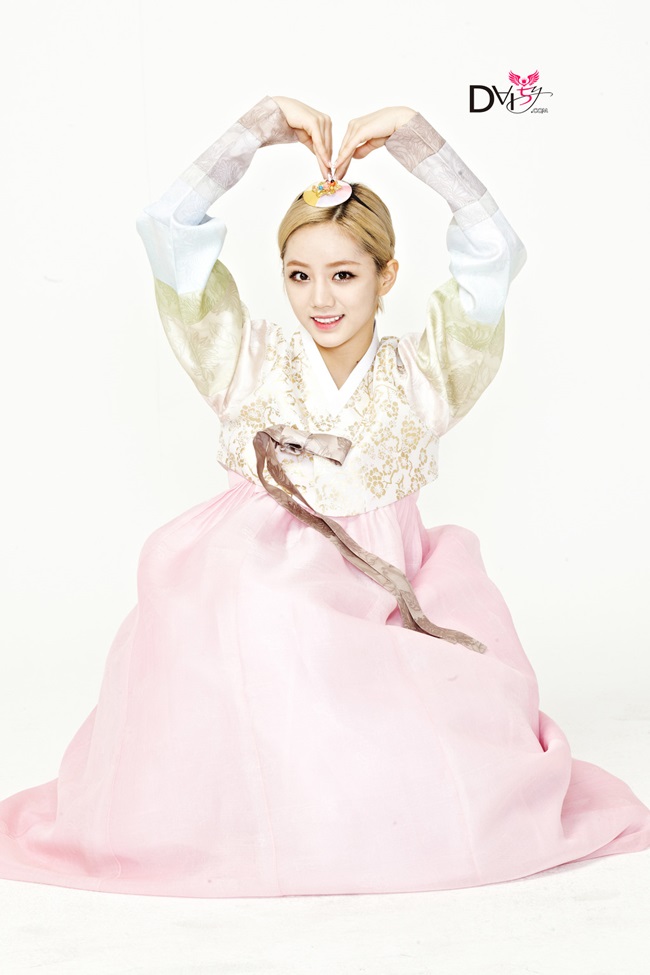 Sao Hàn xinh đẹp trong trang phục hanbok đón năm mới - 6