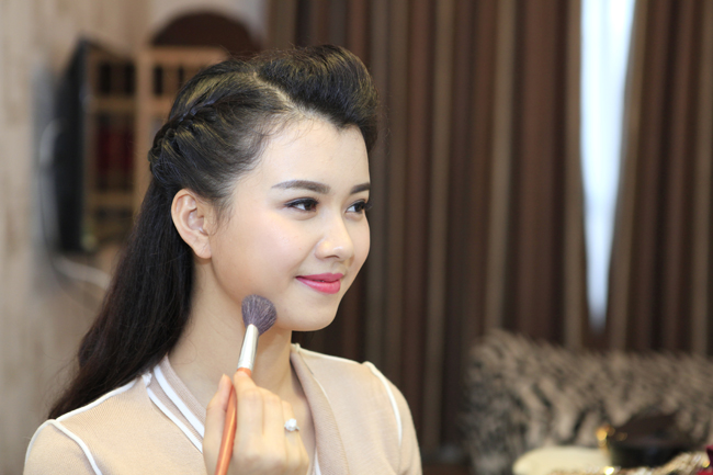 Căn hộ tràn ngập sắc xuân của MC Hương Giang - 15