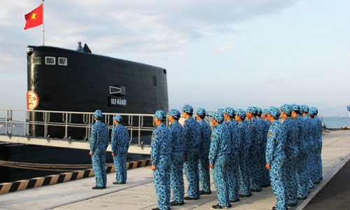 Năm mới kể chuyện lính tàu ngầm Kilo 636 rèn sức khỏe - 1