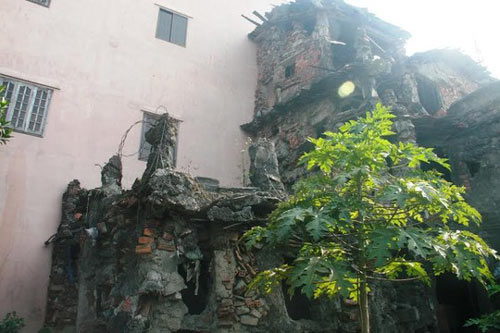 "Ớn lạnh" căn nhà tự xây của dị nhân Quảng Nam - 4