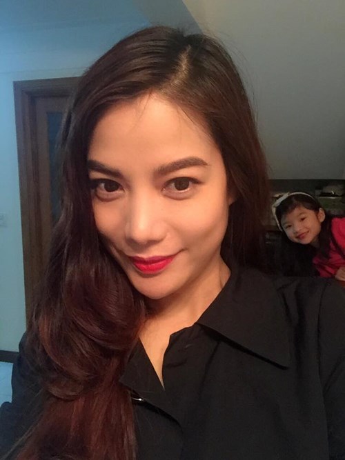 Sao Việt khoe người thân ngày đầu xuân - 14