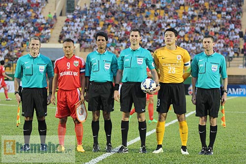 CLB Trung Quốc suýt "dính đòn" trước "Chelsea Việt Nam" - 1