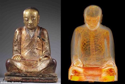 Phát hiện xác ướp nhà sư 1000 năm tuổi trong tượng Phật - 1
