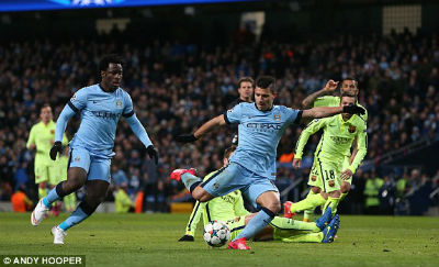 TRỰC TIẾP Man City - Barca: Messi sút hỏng phạt đền - 15
