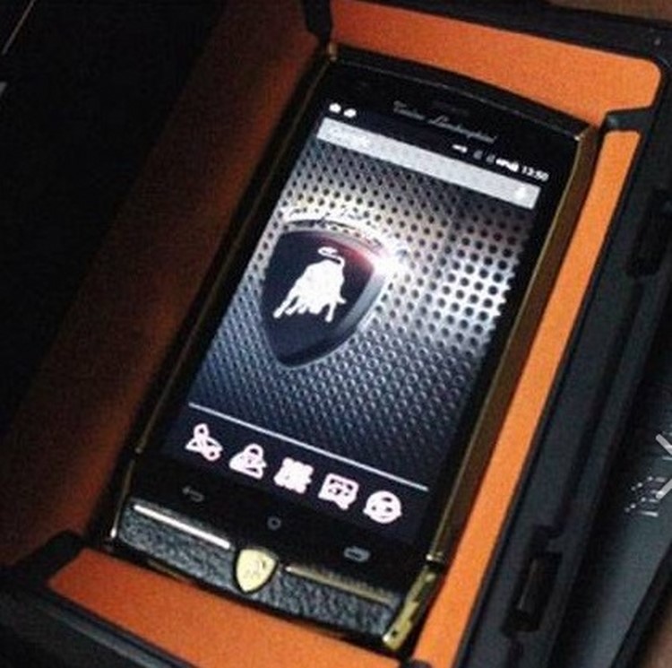 8 điều ít biết về điện thoại cao cấp Lamborghini 88 Tauri - 3