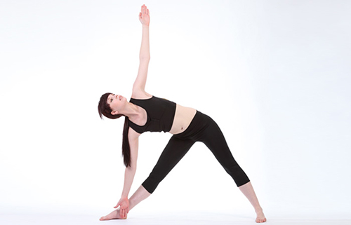 8 bài tập yoga giúp phụ nữ tuổi 30 thêm khỏe đẹp - 1