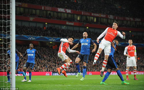 Arsenal thảm bại tại Emirates: Đòn đau nhớ đời! - 1