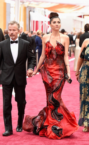 Sao Hollywood diện thiết kế Việt trên thảm đỏ Oscar - 1