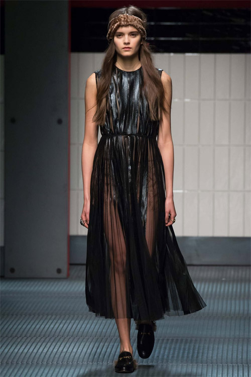 Gucci khiến giới mộ điệu say mê vì gợi cảm phá cách - 7