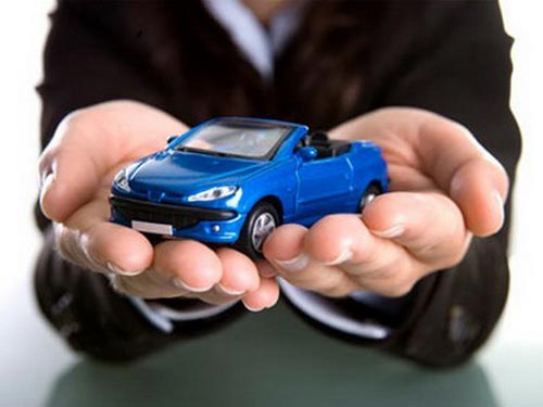 Hơn 10.000 phần quà dành cho khách hàng tham gia bảo hiểm xe ô tô - 1