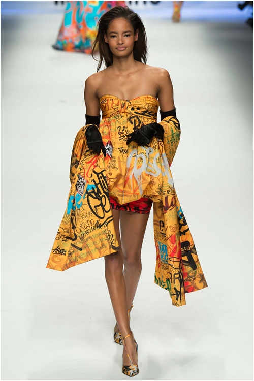 Kích thích thị giác với Moschino FW 2015 - 9