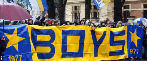 Tin HOT tối 1/3: Wenger thừa nhận đang chịu áp lực lớn - 2