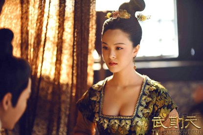 Những thềm ngực gợi cảm nhất phim cổ trang - 5