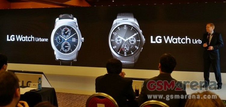

LG giới thiệu bộ đôi đồng hồ thông minh tại MWC 2015. 



