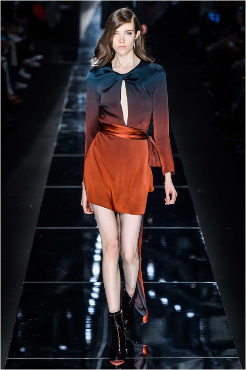 Quyến rũ đến mê hoặc với Blumarine FW 2015 - 7