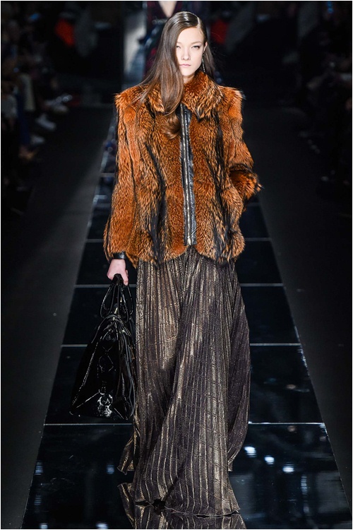 Quyến rũ đến mê hoặc với Blumarine FW 2015 - 2