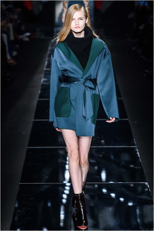 Quyến rũ đến mê hoặc với Blumarine FW 2015 - 15