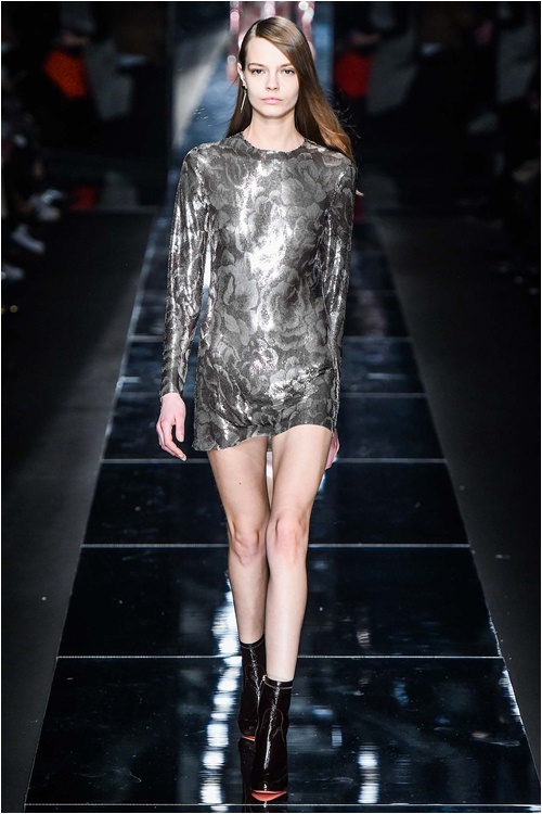 Quyến rũ đến mê hoặc với Blumarine FW 2015 - 15