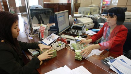 Đầu năm, ngân hàng “đỏ mắt” tìm khách - 1