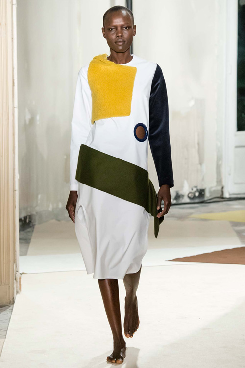 Bộ sưu tập trần trụi khuấy đảo sàn diễn Paris - 16